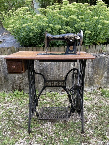 Machine coudre singer - machine,