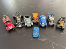 LOT OF 8 VINTAGE METAL CARS MATCHBOX LESNEY CORGI POLITOYS COLLECTION