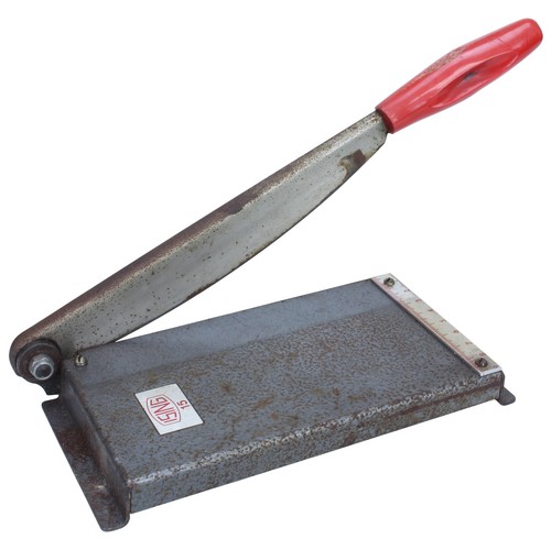 Ising massicot table - de,