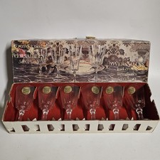 Lot de 6 verres a pieds /
