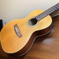 Seagull Acoustic Guitar Spruce Top Mahogany Body