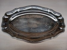 Grand plat ovale en inox