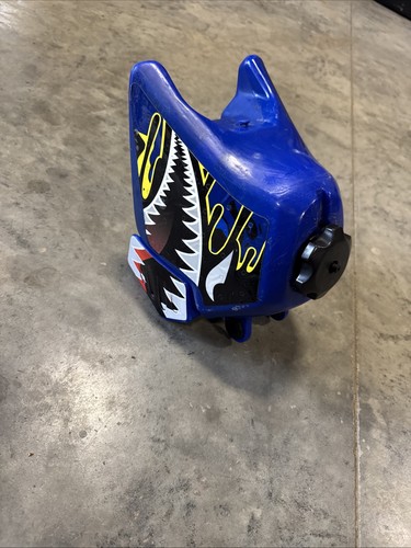 Yamaha gas tank 2001 - pw,