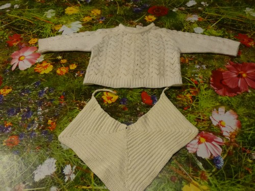 For vintage doll hand - for, or