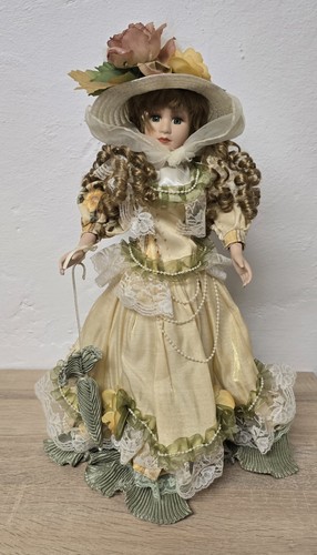Poupée porcelaine 43 - poupée, cm