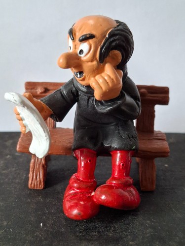 Schtroumpf gargamel assis - schtroumpf,