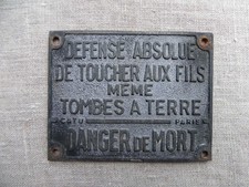 ANCIENNE PLAQUE DÉFENSE