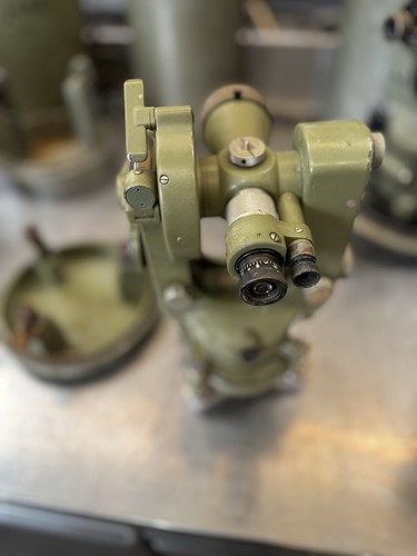 Theodolite wild heerbrugg - wild,
