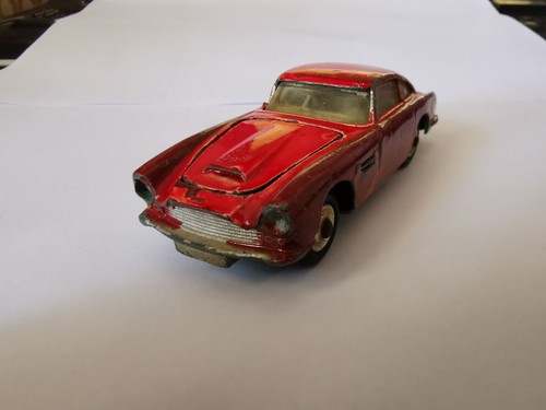 Aston martin corgi toys - ,,