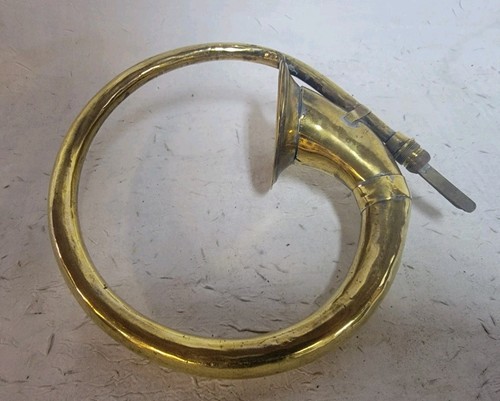 Ancienne trompe pour klaxon - , /