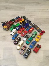 Lot d anciennes voitures