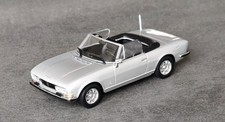 1:43 Minichamps Peugeot 504