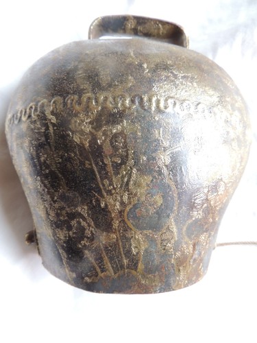 Ancienne tres grosse cloche - grosse,