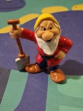FIGURINE - Vintage BULLY