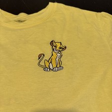 Disney Lion King Simba Embroidered Yellow Tshirt. Teen/woman xl (15-17).