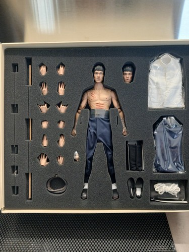 Hot toys bruce - bruce, lee