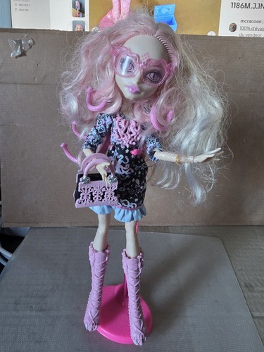 Poupée monster high - high,