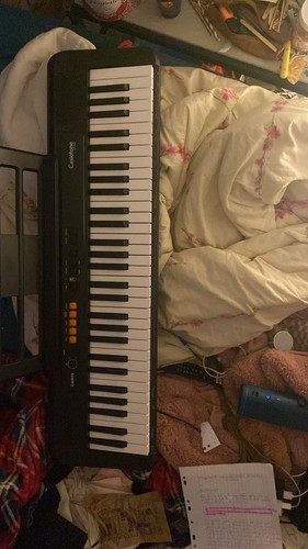 Piano casio 100 - st,