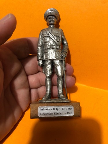 Soldat etains infanterie - soldat,