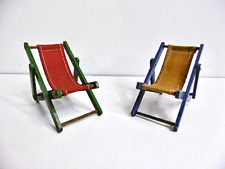 TWO SMALL ANTIQUE DOLLHOUSE FOLDING DECK CHAIRS L 10.5 cm