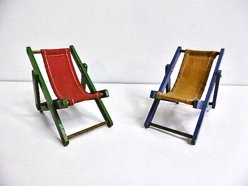 Deux petites chaises longues - petites,