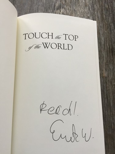 Signed touch the top of - -,