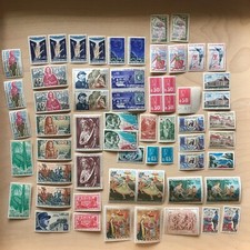 Lot de 61 timbres neufs de