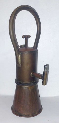 Lampe carbure mine - lampe, mineur