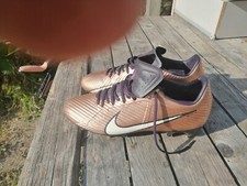 chaussure de foot nike taille