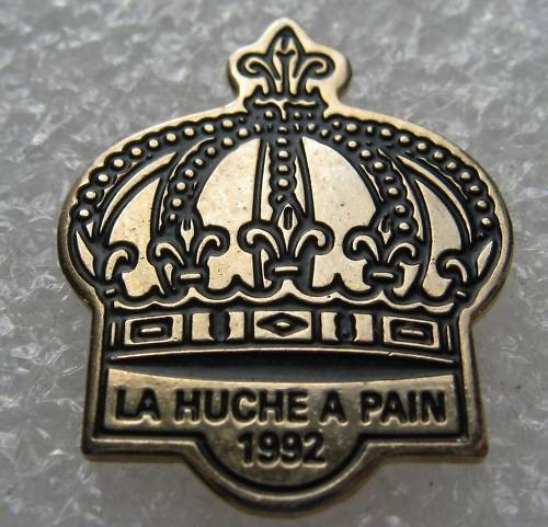 Pin couronne royale huche - couronne,
