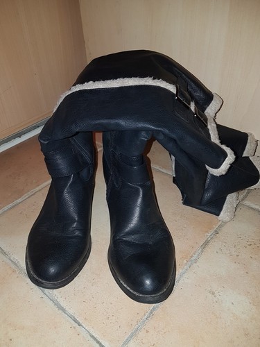 Bottes fourrées noires - bottes,