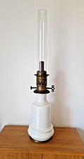 Lampe à pétrole ancienne