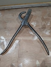 ancien outil VETERINAIRE