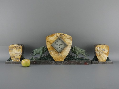 Garniture cheminée pendule