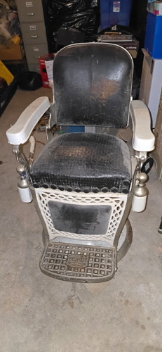 Vintage hydraulic barber chair - vintage,