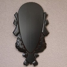 Plaque De Trophée Sculptée