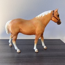Retired Breyer Palomino Quarter Horse Gelding Traditional Set JCP #717450