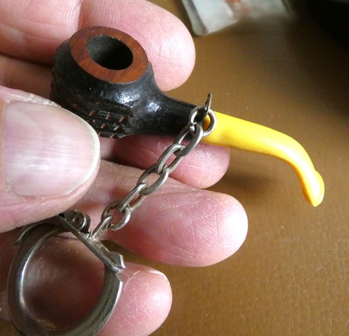 Ancien porte clé - , et
