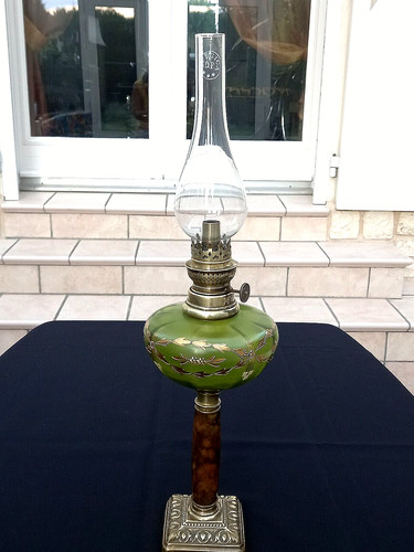 Belle lampe petrole - belle,