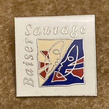 Pin's Parfumerie Baiser