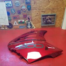 Flanc de carénage droit