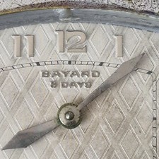 réveil mécanique ancien