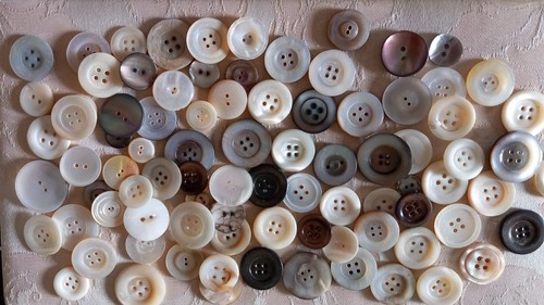 Lot boutons anciens en - ,