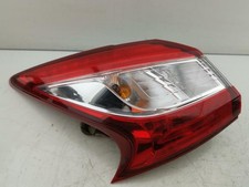 Feu arriere principal gauche