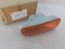 Clignotant avant droit pour