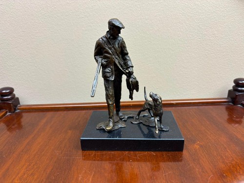 Sculpture bronze un - bronze, d'un