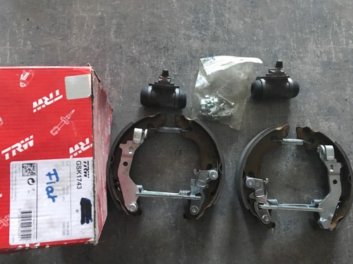Kit freins tambour arrière - de,