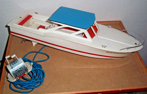 Bateau canot vedette - /,