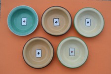 5 coupelles émaillées Jeu