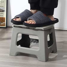 Tabouret Pliant au Design Ergonomique Idéal pour Aménagements Intérieur et Ex